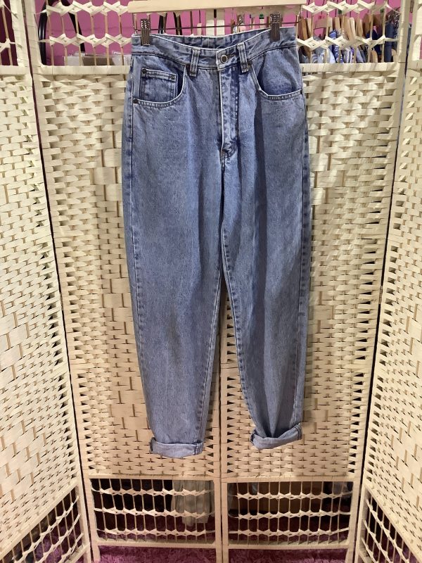 Vintage 80s Pepe tapered jeans with turn ups front view